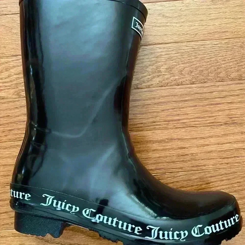 Juicy Couture Woman’s Logo Rain Boots Sz 8